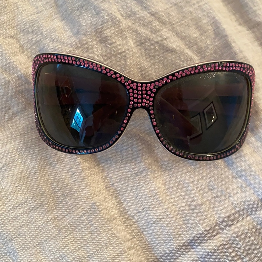 Missoni women’s  pink rhinestone sunglasses.